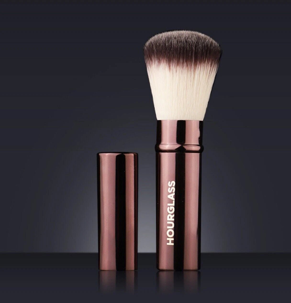 Hourglass Geri Çekilebilir Pudra Fırçası - Taşınabilir Kabuki