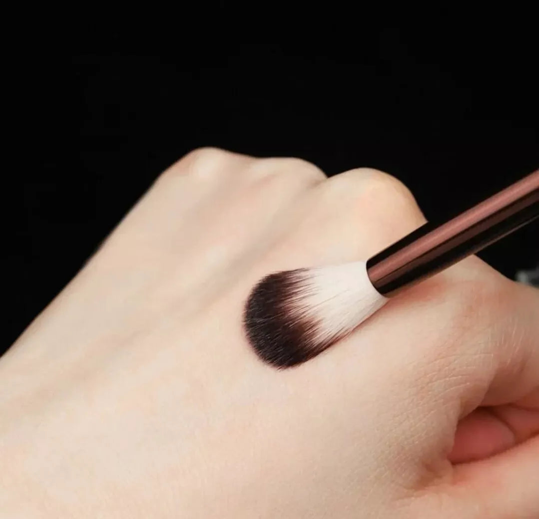 Hourglass Nº 14 Detay Ayar Fırçası